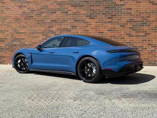 2024 Porsche Taycan 4S