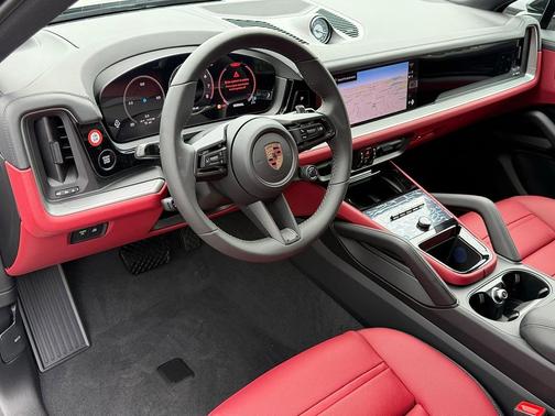 2025 Porsche Cayenne AWD
