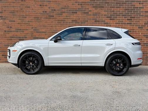 2026 Porsche Cayenne Base