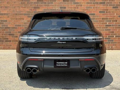 2024 Porsche Macan Base (PDK)