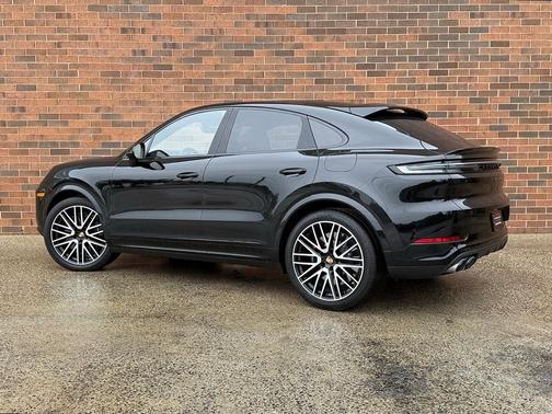 2024 Porsche Cayenne E-Hybrid Coupe Turbo