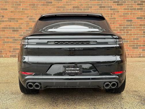 2024 Porsche Cayenne Turbo