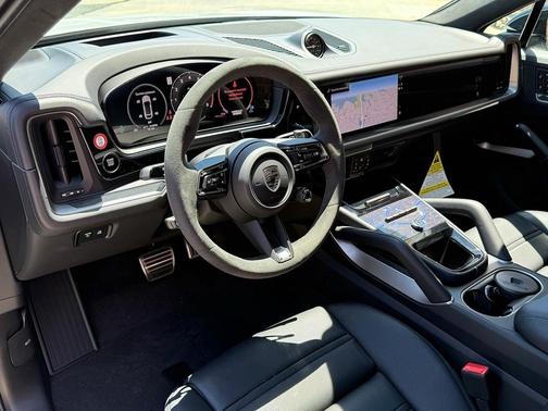 2025 Porsche Cayenne E-Hybrid Coupe Turbo