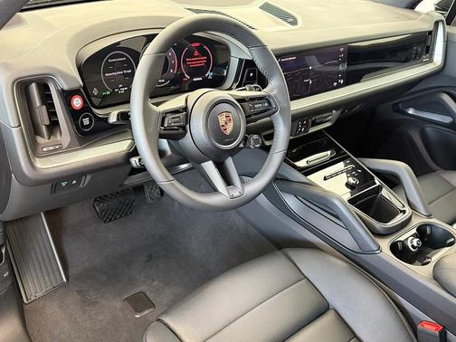 2025 Porsche Cayenne Base