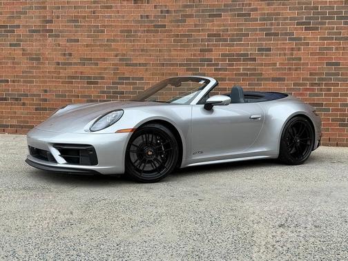 2024 Porsche 911 Carrera 4 GTS