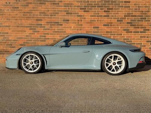 2024 Porsche 911 S/T