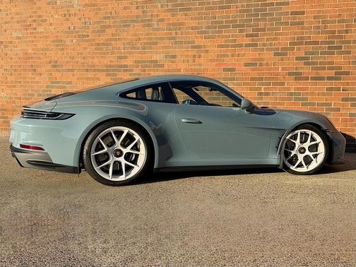 2024 Porsche 911 S/T