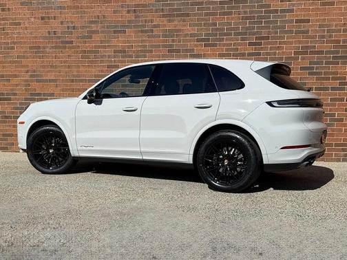 2026 Porsche Cayenne Base