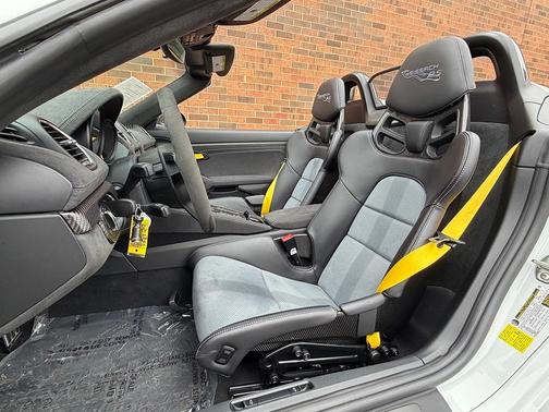 2024 Porsche 718 Spyder RS