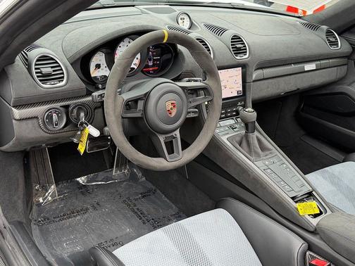 2024 Porsche 718 Spyder RS