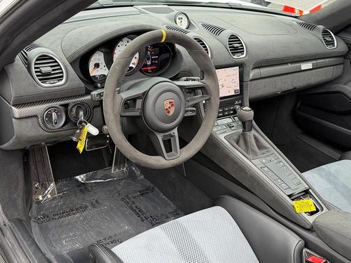 2024 Porsche 718 Spyder RS