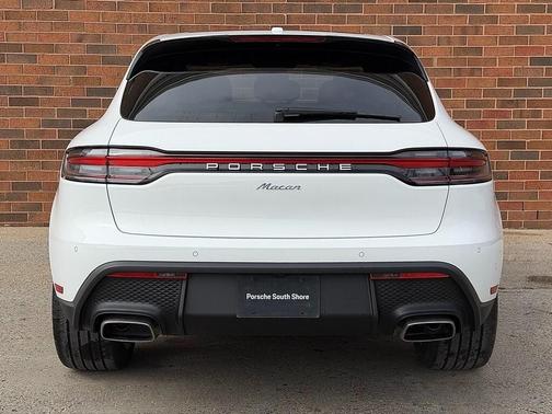2026 Porsche Macan Base