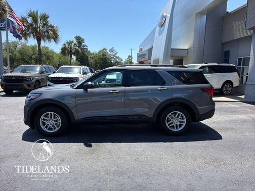 Carbonized Gray Metallic 2026 Ford Explorer Active