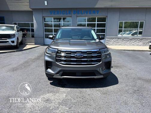 Carbonized Gray Metallic 2026 Ford Explorer Active