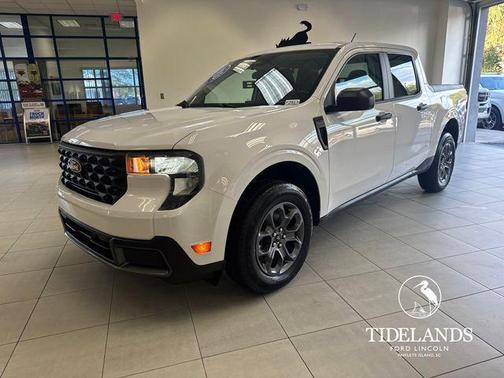 Oxford White 2025 Ford Maverick XLT