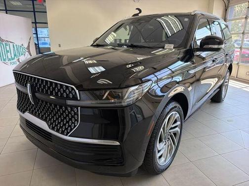 Infinite Black Metallic 2025 Lincoln Navigator Reserve
