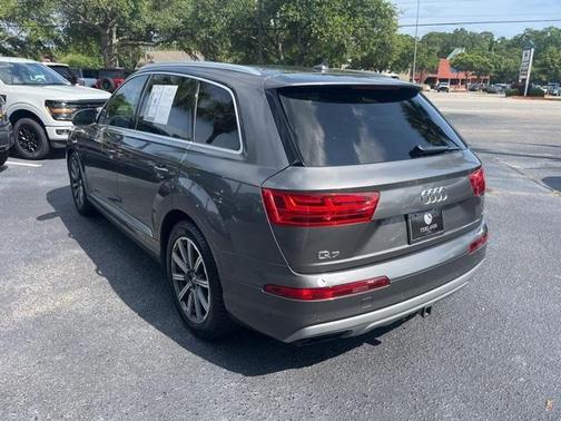 2019 Audi Q7 55 SE Premium Plus