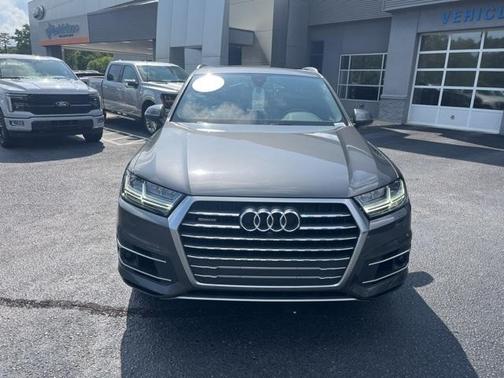 2019 Audi Q7 55 SE Premium Plus