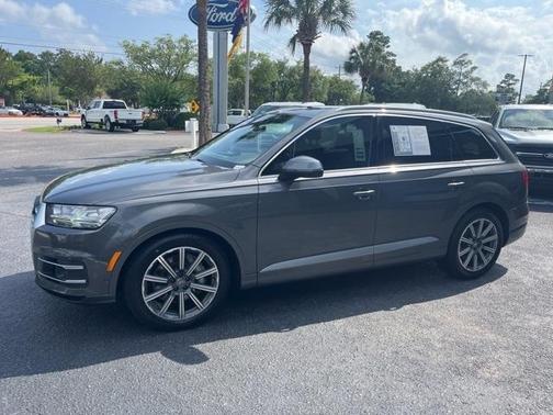 2019 Audi Q7 55 SE Premium Plus