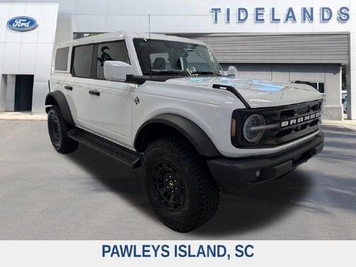 Oxford White 2026 Ford Bronco Outer Banks