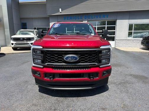 Rapid Red Metallic Tinted Clearcoat 2023 Ford F-250 XLT