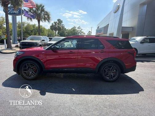 Rapid Red Metallic Tinted Clearcoat 2026 Ford Explorer ST-Line