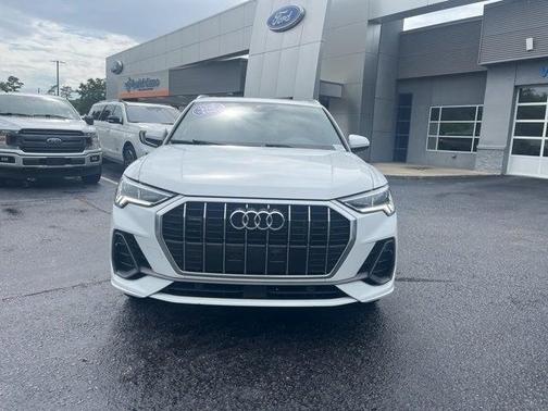 2024 Audi Q3 45 S line Premium