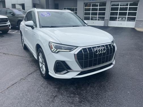 2024 Audi Q3 45 S line Premium