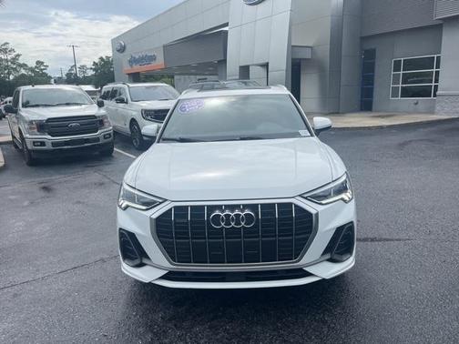 2024 Audi Q3 45 S line Premium