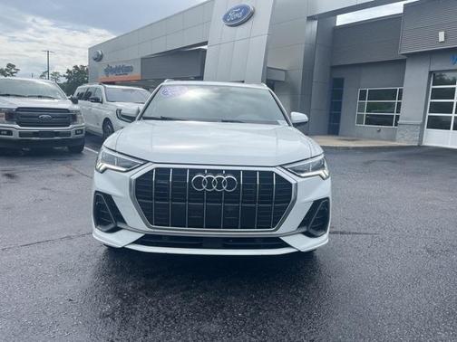 2024 Audi Q3 45 S line Premium