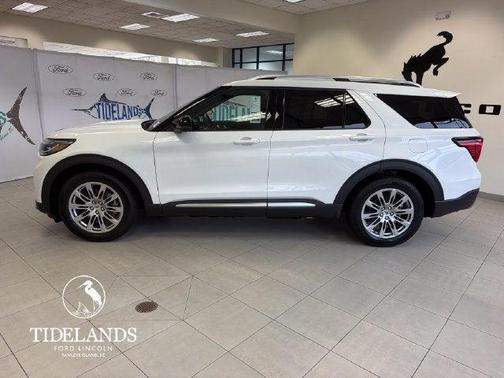 Star White 2026 Ford Explorer Platinum