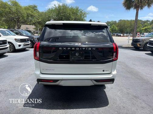 Star White 2026 Ford Expedition Platinum