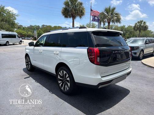 Star White 2026 Ford Expedition Platinum