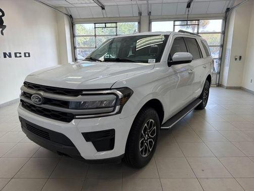 Oxford White 2022 Ford Expedition XLT