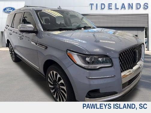 Chroma Crystal Blue Metallic 2022 Lincoln Navigator Black Label