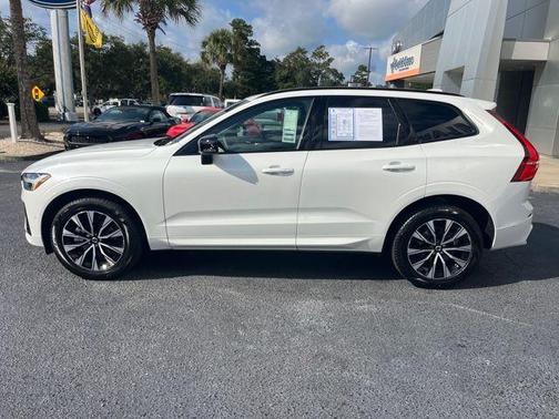 2025 Volvo XC60 B5 Plus