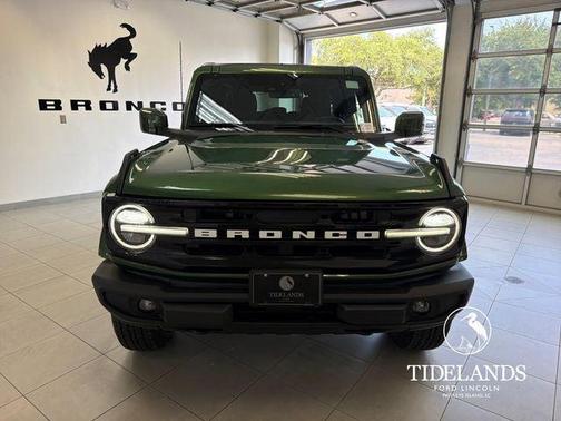Eruption Green Metallic 2025 Ford Bronco Outer Banks