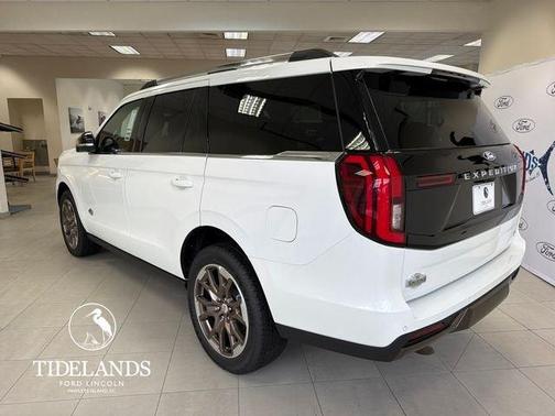 Star White 2027 Ford Expedition King Ranch