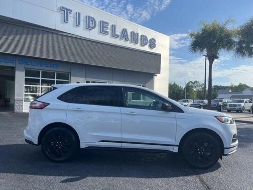 2022 Ford Edge SE