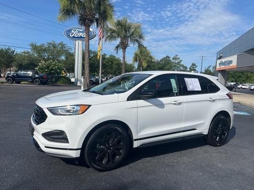 2022 Ford Edge SE