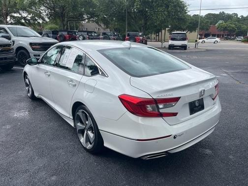 2019 Honda Accord Touring 2.0T