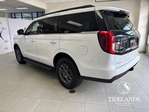 Oxford White 2025 Ford Expedition Active