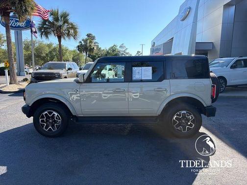 Desert Sand 2025 Ford Bronco Outer Banks