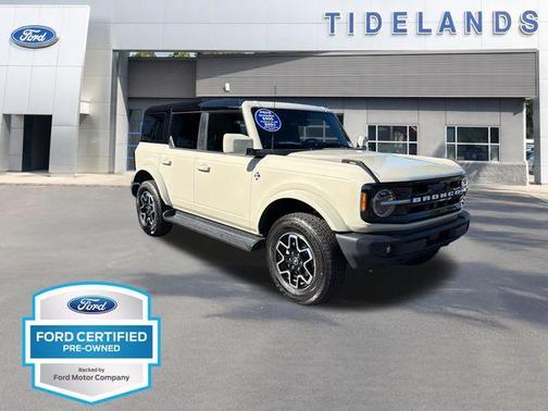 Desert Sand 2025 Ford Bronco Outer Banks