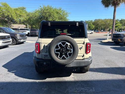 Desert Sand 2025 Ford Bronco Outer Banks