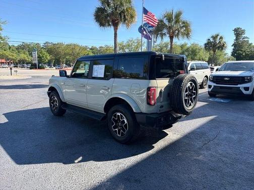 Desert Sand 2025 Ford Bronco Outer Banks