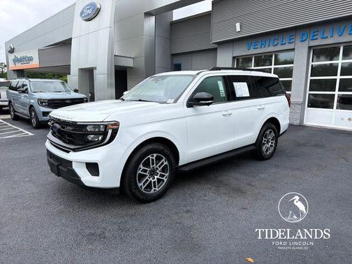 Oxford White 2025 Ford Expedition Active