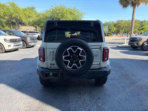 Desert Sand 2025 Ford Bronco Outer Banks