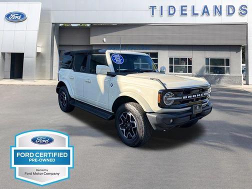 Desert Sand 2025 Ford Bronco Outer Banks