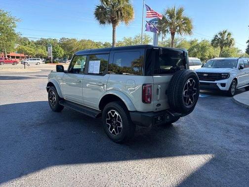 Desert Sand 2025 Ford Bronco Outer Banks